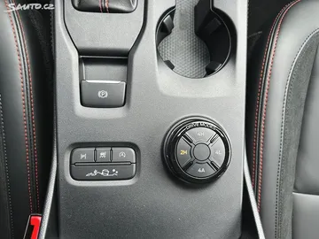 Car image 36