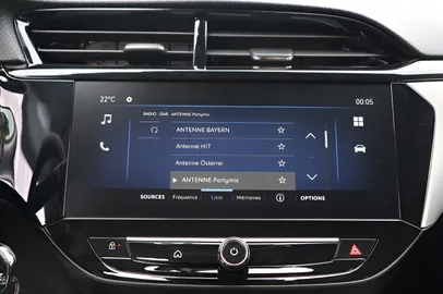 Car image 15