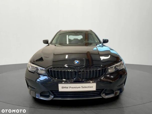 BMW 320i Touring 135 kW image number 31