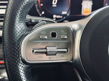 Car image 37