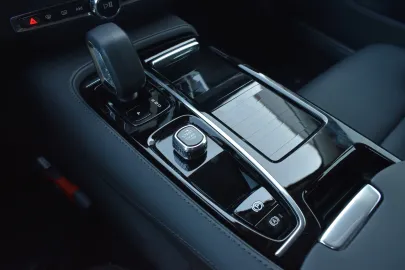 Car image 35