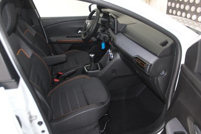 Car image 22