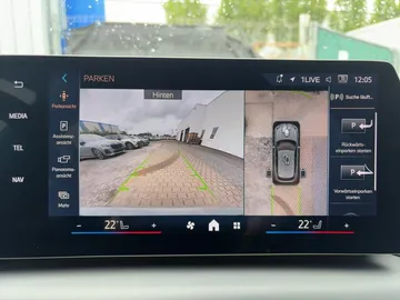 Car image 30