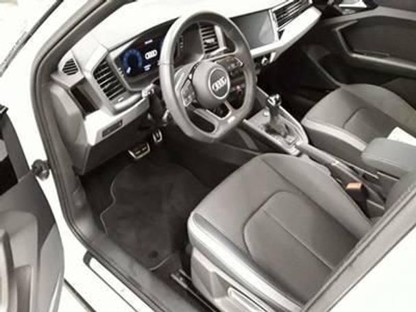 Audi A1 25 TFSI S-line Sportback 70 kW image number 4