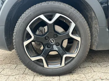 Car image 30