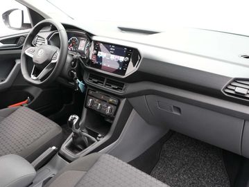 Car image 30