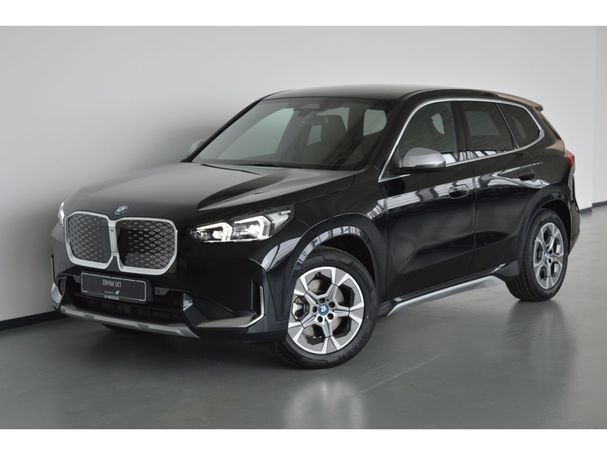 BMW iX1 xDrive30 200 kW image number 1