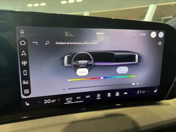 Car image 25