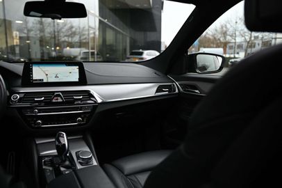 Car image 33