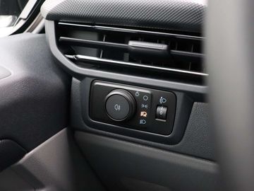 Car image 31