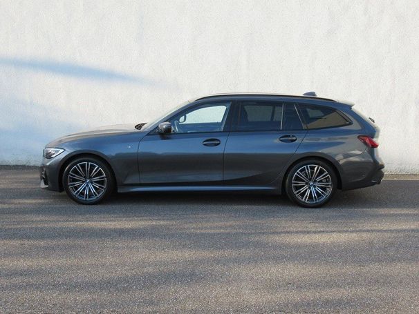 BMW 320i Touring 135 kW image number 3