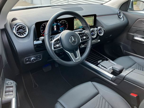 Mercedes-Benz GLA 180 100 kW image number 4