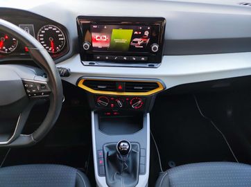 Car image 11