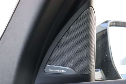 Car image 36