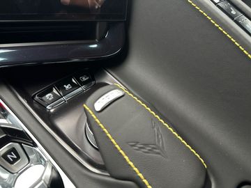 Car image 30