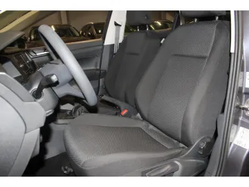 Car image 31