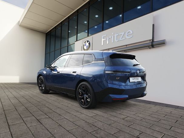 BMW iX xDrive M Sport 240 kW image number 4