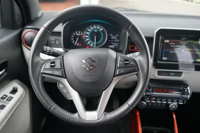 Car image 30