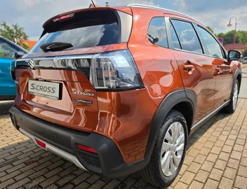 Car image 5
