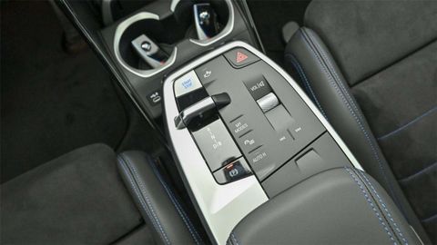 Car image 33