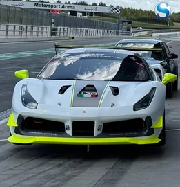 Car image 3