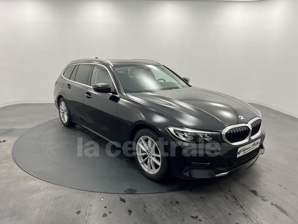 BMW 320i Touring 135 kW image number 2