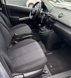 Car image 10