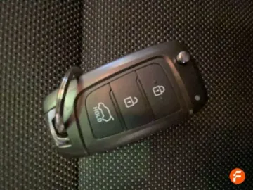 Car image 33