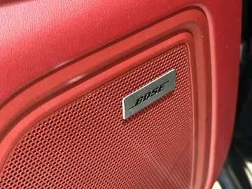 Car image 32