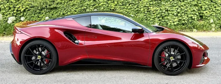 Car image 24