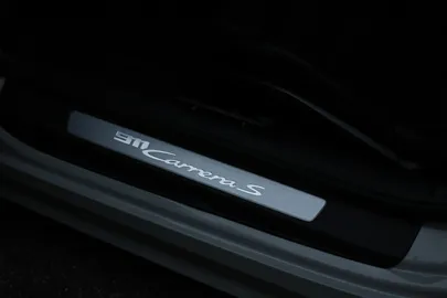 Car image 37