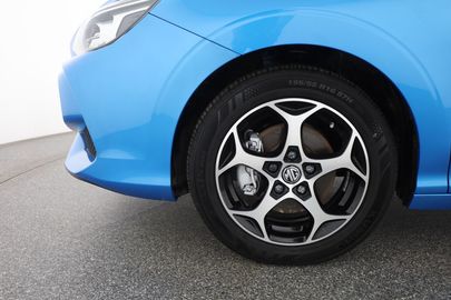 Car image 30