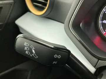 Car image 36