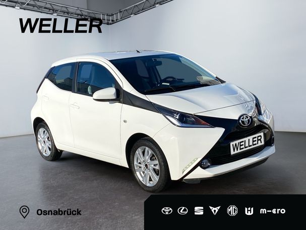 Toyota Aygo X-shift x-play 51 kW image number 19