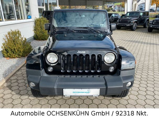 Jeep Wrangler Unlimited 3.6 V6 Sahara 209 kW image number 2