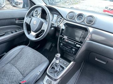 Car image 12