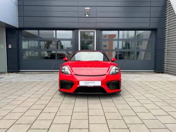 Car image 4