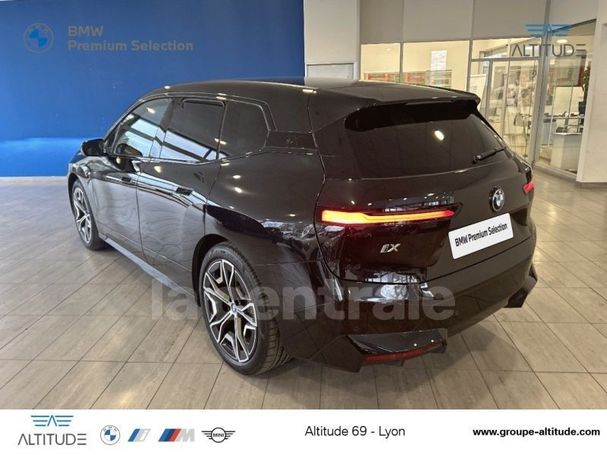 BMW iX xDrive40 240 kW image number 21