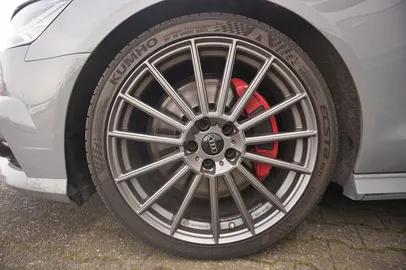 Car image 41