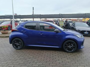 Car image 4