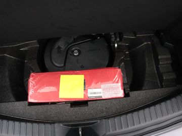 Car image 38