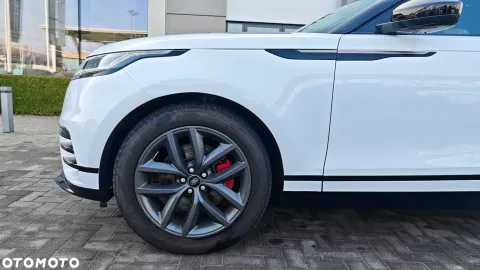 Car image 32