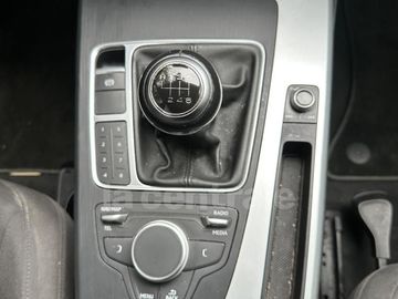 Car image 32