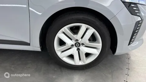 Car image 20