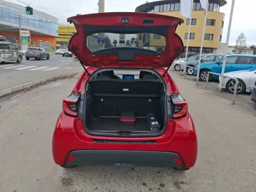 Car image 22