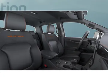 Car image 10
