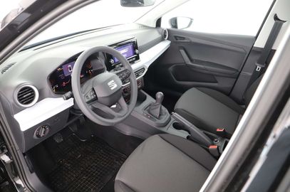 Car image 11