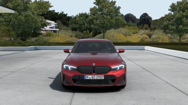 BMW 330i xDrive 180 kW image number 2