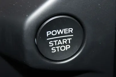 Car image 28