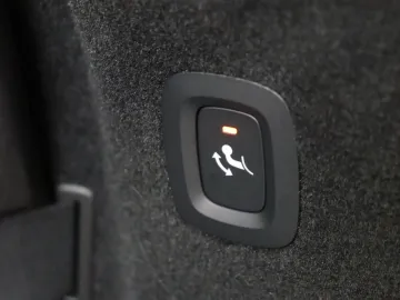 Car image 38